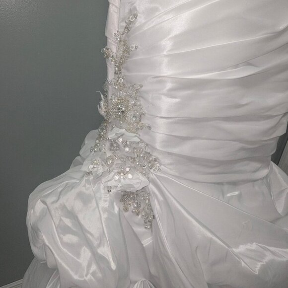 Allure Edition mermaid wedding dress style  P926 Size 6 - Picture 7 of 7